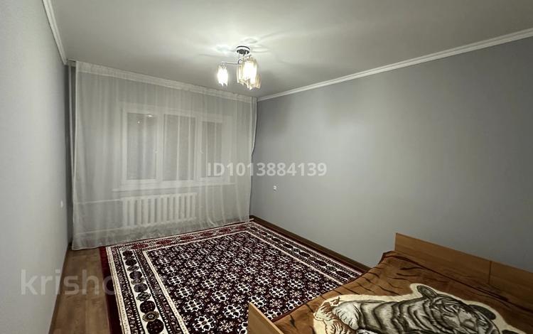 1-бөлмелі пәтер · 40 м² · 2/9 қабат, мкр Аксай-4 — Саина Жубанова, бағасы: 220 000 ₸ в Алматы, Ауэзовский р-н — фото 2