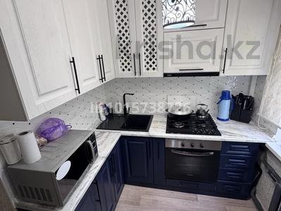 3-комнатная квартира · 60 м² · 1/5 этаж, мкр Новый Город, Ермекова 23 за 32 млн ₸ в Караганде, Казыбек би р-н