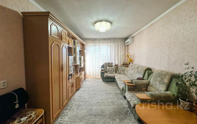 3-бөлмелі пәтер · 65 м² · 4/4 қабат, Мкр. Жетысу 9, бағасы: 17 млн ₸ в Талдыкоргане, военный городок Улан — фото 2