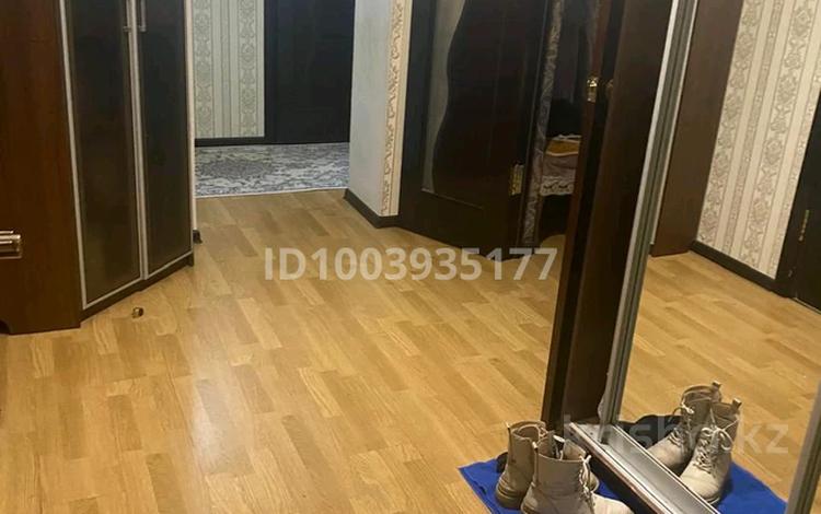 4-комнатная квартира · 81 м² · 3/6 этаж, Старый город, Байганина 1 за 23 млн 〒 в Актобе — фото 2