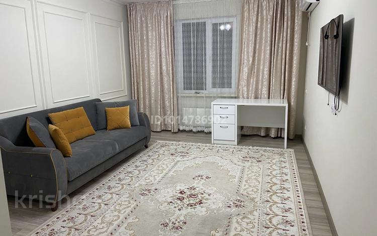 2-комнатная квартира · 76 м² · 6/9 этаж, мкр Аксай-4 122 — Саина Жубанова за 350 000 ₸ в Алматы, Ауэзовский р-н — фото 2