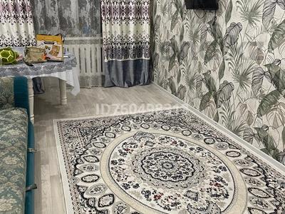 3-бөлмелі пәтер · 63 м² · 5/5 қабат, Алашахана 28 — Возле магазина Плаза, бағасы: 13 млн ₸ в Жезказгане