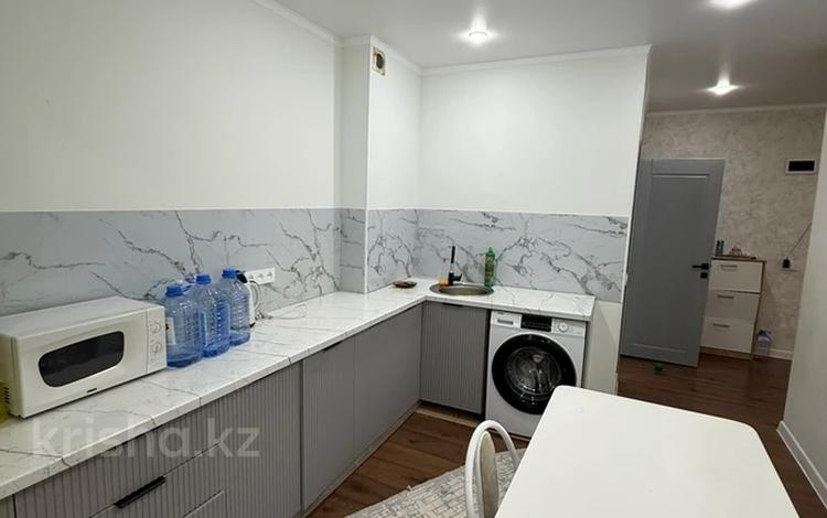 2-бөлмелі пәтер · 65 м² · 3/6 қабат, 39-ш/а. 5, бағасы: 20 млн ₸ в Актау, 39-й мкр — фото 2