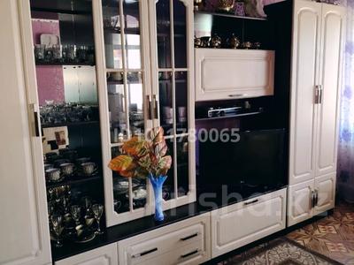 3-бөлмелі пәтер · 50 м² · 1/5 қабат, мкр Михайловка , Мкр Михайловка, Кирзавод3-4 — Осевая, бағасы: 7.5 млн ₸ в Караганде, Казыбек би р-н