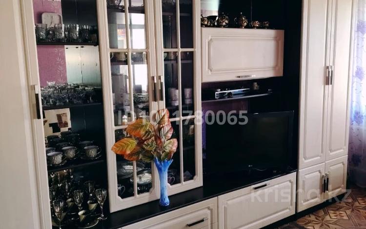 3-бөлмелі пәтер · 50 м² · 1/5 қабат, мкр Михайловка , Мкр Михайловка, Кирзавод3-4 — Осевая, бағасы: 7.5 млн ₸ в Караганде, Казыбек би р-н — фото 3