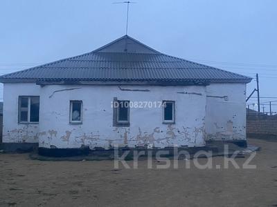 Отдельный дом · 5 комнат · 180 м² · 13 сот., Абай 36 — Орталық жолға жақы екінші үй за 12 млн ₸ в Кызылтобе
