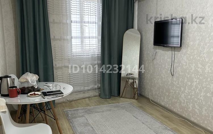 1-комнатная квартира · 17 м² · 6/9 этаж, Райымбек Батыр 277 за 19 млн ₸ в  — фото 2