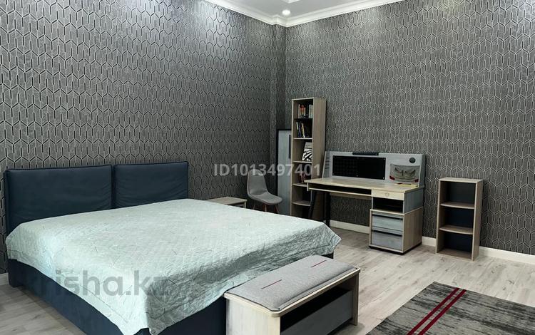 3-комнатная квартира · 101 м² · 1/8 этаж, Кабанбай Батыра 13 за 650 000 ₸ в Астане, Нура р-н — фото 2