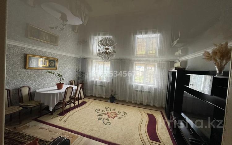 Отдельный дом • 3 комнаты • 85.1 м² • 6.15 сот., Гагарина за 22 млн 〒 в Уральске — фото 2