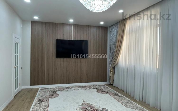 3-комнатная квартира · 145.5 м² · 16/17 этаж, 17-й мкр 23 за 65 млн ₸ в Актау — фото 2