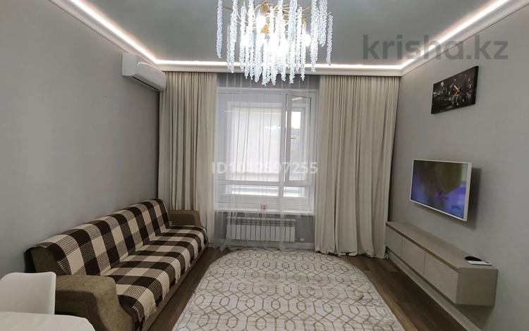 2-комнатная квартира · 40 м² · 2/12 этаж, Туран 34а за 270 000 ₸ в Астане, Нура р-н — фото 2
