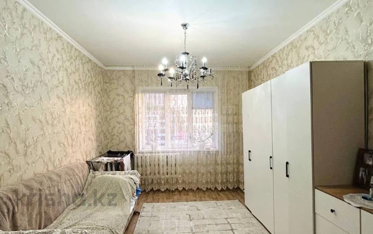 2-комнатная квартира · 41.3 м² · 5/5 этаж, мкр Мамыр-1 за 26.5 млн ₸ в Алматы, Ауэзовский р-н — фото 13