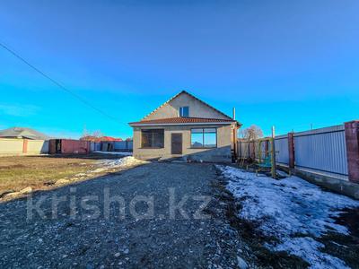 Продажа домов и дачи в Жетысу обл.: Отдельный дом · 4 комнаты · 150 м² · 10 сот., Арасан 11 за 35.5 млн 〒 Отдельный дом · 4 комнаты · 150 м² · 10 сот., Арасан 11 за 35.5 млн 〒 в Талдыкоргане