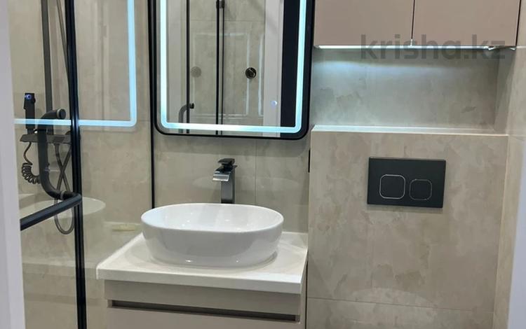 2-комнатная квартира · 48 м² · 9/17 этаж, Ауэзова 2/4 за 300 000 〒 в Алматы, Алмалинский р-н — фото 2