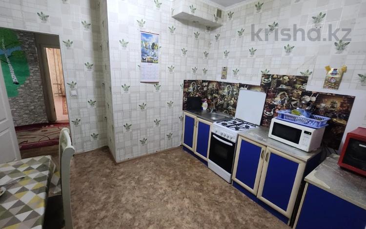 2-бөлмелі пәтер · 62 м² · 1/5 қабат, Алмагүл ш/а. 32, бағасы: 19 млн ₸ в Атырау, мкр. Алмагуль — фото 2