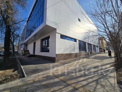 Свободное назначение, офисы, магазины и бутики, общепит, салоны красоты, бани, гостиницы и зоны отдыха, фитнес и спорт, медцентры и аптеки, образование, развлечения, конференц-залы, студии · 1017.7 м² за 8.5 млн ₸ в Алматы, Алмалинский р-н