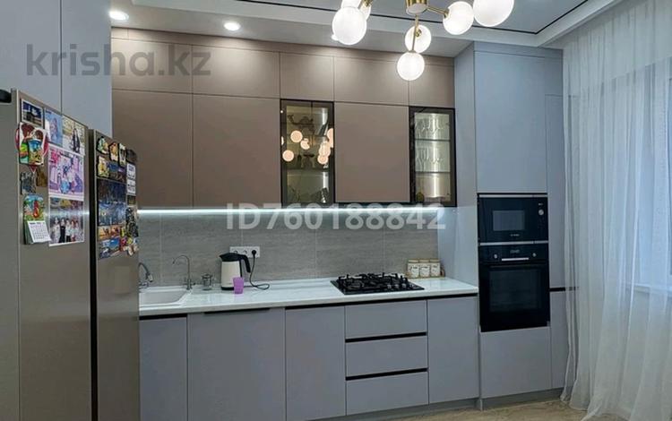 3-бөлмелі пәтер · 87 м² · 2/9 қабат, мкр Нурсая, Елорда 6 7, бағасы: 46 млн ₸ в Атырау — фото 2