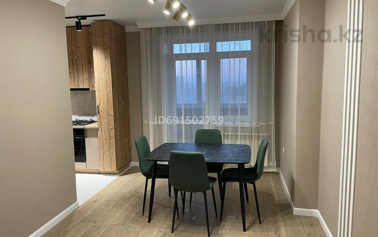 2-комнатная квартира · 90 м² · 9/10 этаж, мкр Кунаева за 23 000 ₸ в Уральске — фото 12