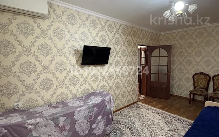 3-комнатная квартира · 70 м² · 1/5 этаж, мкр Центральный, Махамбета 87Б за 180 000 ₸ в Атырау — фото 2