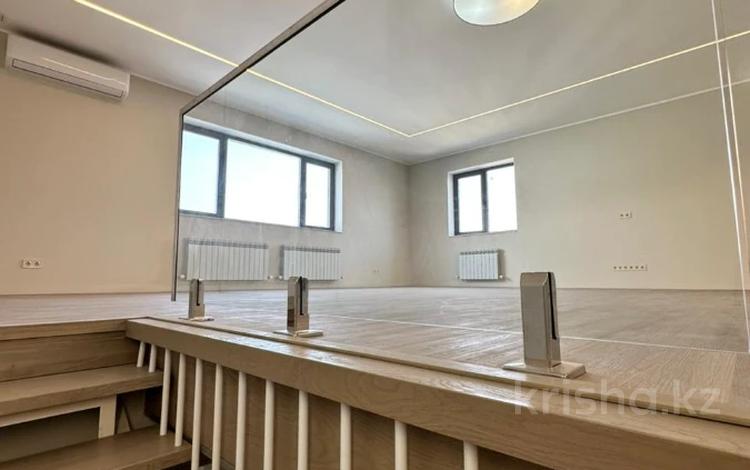 6-бөлмелі пәтер · 300 м² · 3/5 қабат, ​Герольда Бельгера 1Б, бағасы: 189 млн ₸ в Алматы, Наурызбайский р-н — фото 27