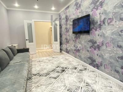 3-бөлмелі пәтер, 85 м² тәулігіне, Асфендиярова 11, бағасы: 25 000 〒 в Астане, Есильский р-н