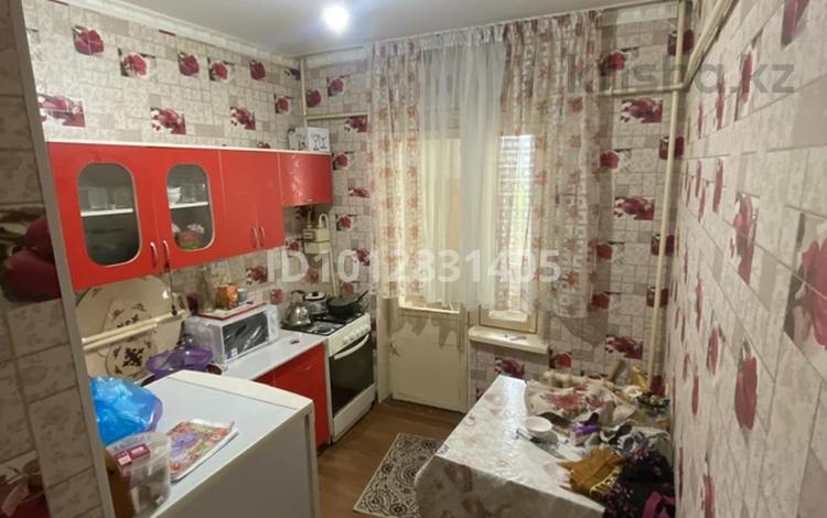 2-бөлмелі пәтер · 60 м² · 1/5 қабат, мкр Самал 52, бағасы: 20 млн ₸ в Таразе — фото 2