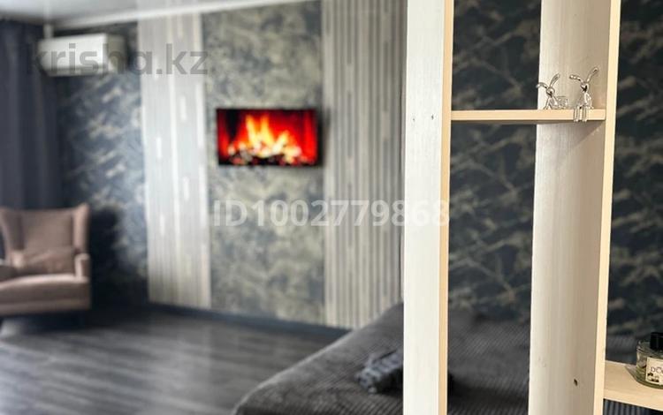 1-комнатная квартира · 38 м², Баймагамбетова 162 за 10 000 ₸ в Костанае — фото 2