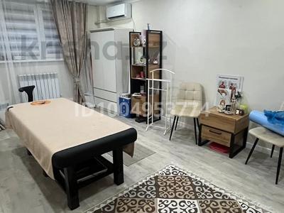 Свободное назначение, офисы, магазины и бутики, склады, салоны красоты, медцентры и аптеки · 25 м² за 6 млн 〒 в Актау, 17-й мкр