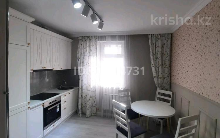 2-комнатная квартира, 40 м², 7/14 этаж помесячно, мкр Акбулак 63