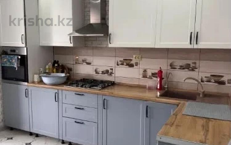 2-комнатная квартира · 87.5 м² · 5/6 этаж, Тауелсиздик 9/3 за 27.7 млн ₸ в Актобе — фото 2