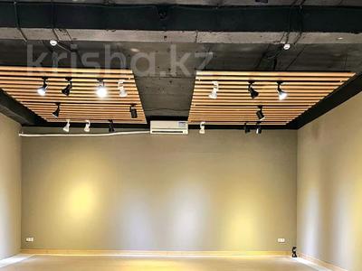Свободное назначение, офисы, магазины и бутики, склады, салоны красоты, фитнес и спорт, образование, развлечения, кабинеты и рабочие места, студии · 80 м² за 500 000 〒 в Алматы, Бостандыкский р-н