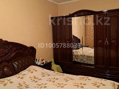 3-комнатная квартира · 65 м² · 3 этаж, 11-й микрорайон, 11-й микрорайон 59 — Рядом Айна базара за 200 000 〒 в Шымкенте, Енбекшинский р-н