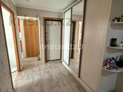 3-бөлмелі пәтер · 62.8 м² · 8/9 қабат, Строитель ш/а. 29 — Сырыма Датова, бағасы: 28 млн ₸ в Уральске, мкр Строитель