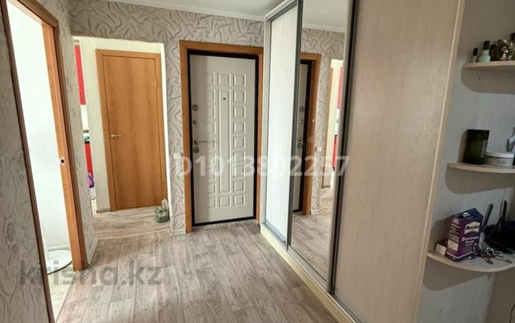 3-бөлмелі пәтер · 62.8 м² · 8/9 қабат, Строитель ш/а. 29 — Сырыма Датова, бағасы: 28 млн ₸ в Уральске, мкр Строитель — фото 2