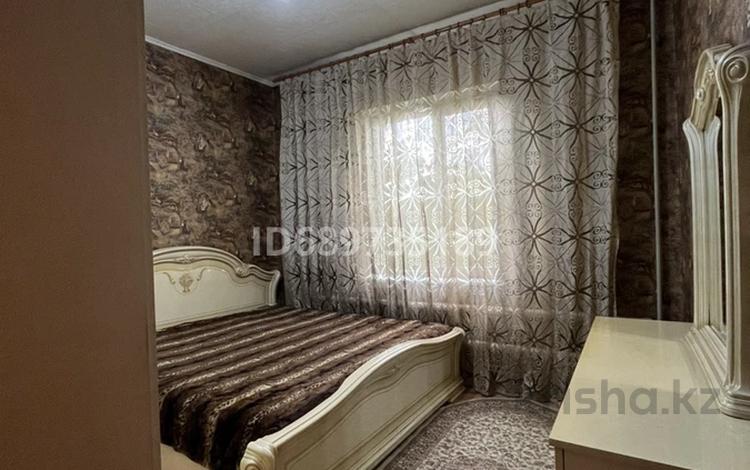 3-комнатная квартира, 61 м², 3/5 этаж, Карасу 3 за 26.5 млн 〒 в Шымкенте, Аль-Фарабийский р-н — фото 2