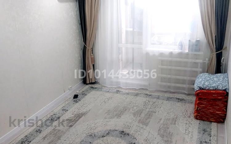 2-бөлмелі пәтер · 50 м² · 9/9 қабат, 10 мкр 5 дом, бағасы: 150 000 ₸ в Аксае — фото 2