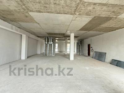 4-комнатная квартира · 184.9 м² · 2/3 этаж, Талапты 30 — Жангир Хана за 185 млн ₸ в Алматы, Бостандыкский р-н