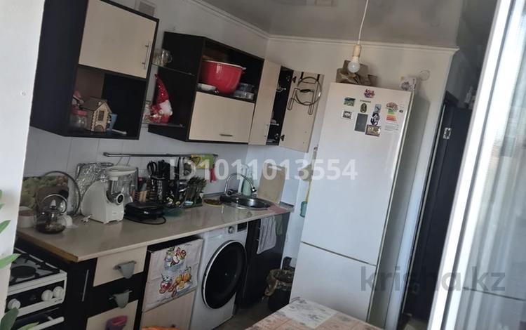 2-бөлмелі пәтер · 41.1 м² · 5/9 қабат, улица Мустахима Ихсанова — Курмангазы, бағасы: 15 млн ₸ в Уральске, мкр Школьник — фото 2