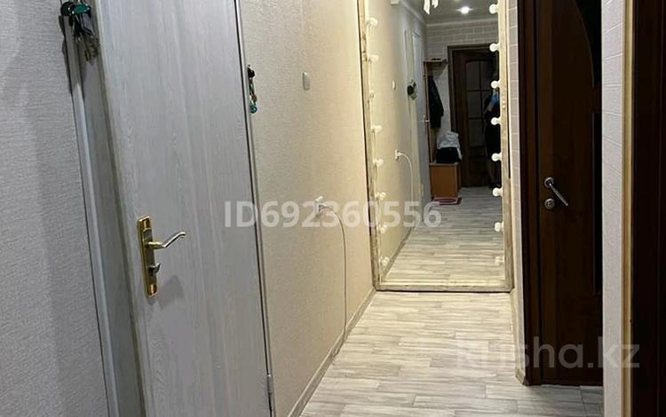 2-комнатная квартира, 44 м², 2/5 этаж, Пр Абая 93 за 8 млн 〒 в Шахтинске — фото 2