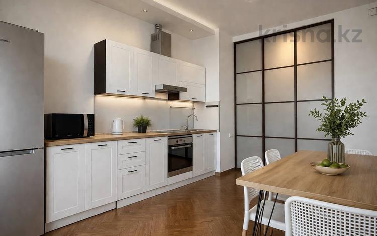 3-комнатная квартира · 115 м² · 14 этаж, Мкр. Самал-2 97 за 550 000 ₸ в Алматы, Медеуский р-н — фото 2