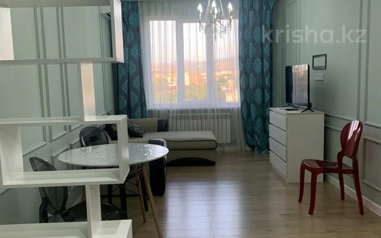 2-бөлмелі пәтер, 60 м², 8/13 қабат тәулігіне, Макатаева 127/11 — Шарипова, бағасы: 17 000 〒 в Алматы, Алмалинский р-н — фото 2