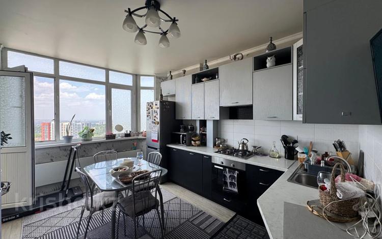 2-комнатная квартира · 58.5 м² · 9/9 этаж, мкр Мамыр-3 за 40 млн ₸ в Алматы, Ауэзовский р-н — фото 2