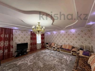 Отдельный дом · 6 комнат · 195.4 м² · 18 сот., Манапова 33 за 200 млн 〒 в Зайсане