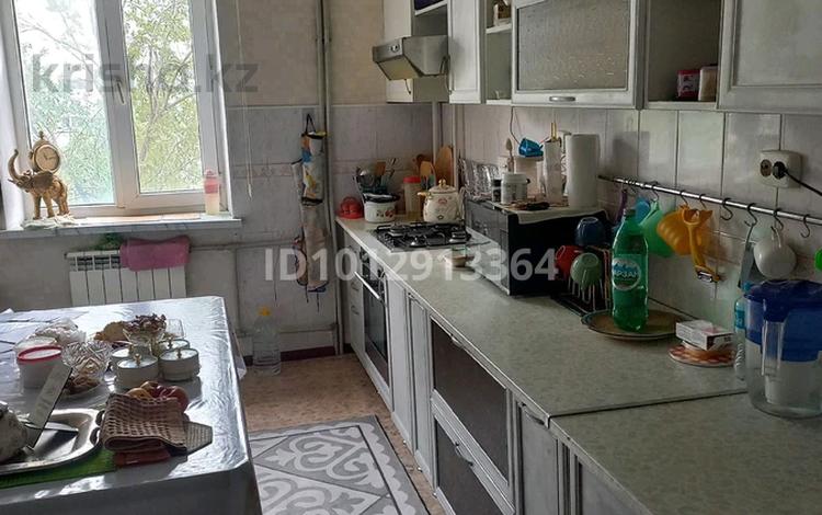 2-комнатная квартира · 67 м² · 4/10 этаж, мкр 12 45д — 3 поликлиники,51,56 школы за 24 млн ₸ в Актобе — фото 2