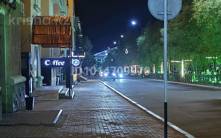 2-бөлмелі пәтер · 40 м² · 2 қабат, Казбекова 8 — Возле акимата,ДК,Дворец,Джем,Центр, бағасы: 8 000 ₸ в Балхаше — фото 2