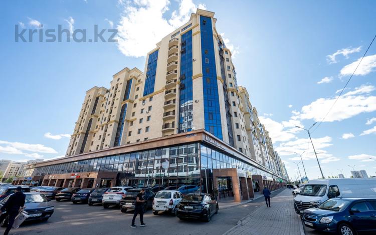 2-комнатная квартира · 76 м² · 8/18 этаж, Туркестан 10 за 51 млн ₸ в Астане, Есильский р-н — фото 12