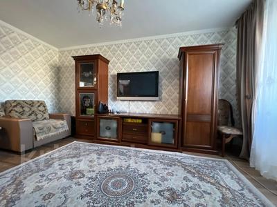 2-комнатная квартира, 52 м², 5/5 этаж, Козбагарова 7 за 19 млн 〒 в Семее