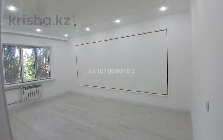 3-бөлмелі пәтер · 65 м² · 4/5 қабат, мкр Карасу 37 — Ресторан Аксарай, бағасы: 21.5 млн ₸ в Таразе — фото 6