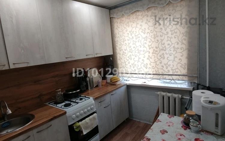 3-бөлмелі пәтер · 63 м² · 2/5 қабат, Пришахтинск, Пришахтинск, 23й микрорайон 12, бағасы: 20 млн ₸ в Караганде, Алихана Бокейханова р-н — фото 2