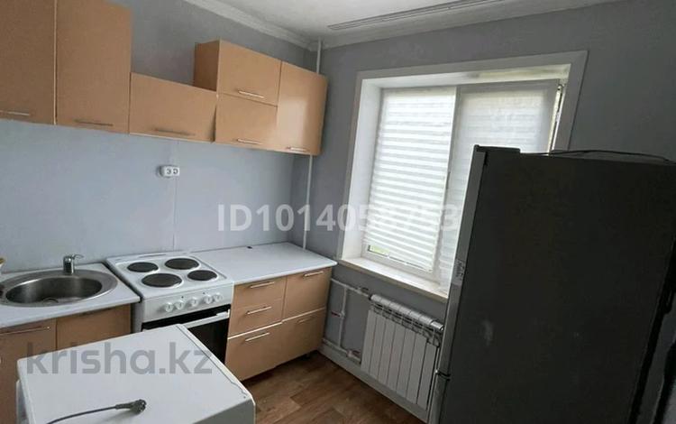 2-комнатная квартира · 45 м² · 4/5 этаж, Майкудук, Майкудук, 12й микрорайон 20 за 130 000 ₸ в Караганде, Алихана Бокейханова р-н — фото 2